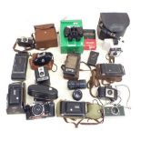 A box of cameras including: Kodak Kollenda 620, Brownie No2, Six-20B, Brownie Hawkeye No2,