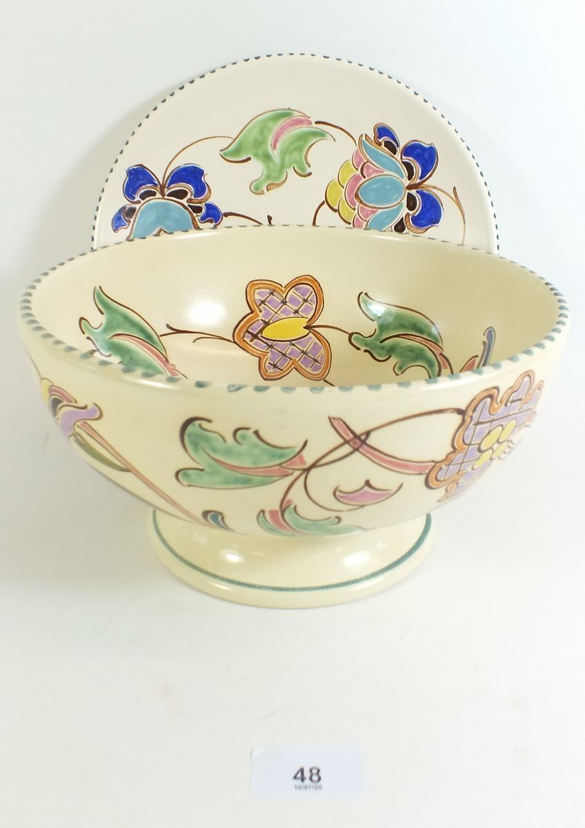 A Honiton large fruit bowl 23.5cm diameter and similar plate