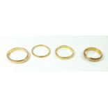 Four 22 ct gold wedding bands, 9g