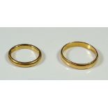 Two 22 ct gold wedding bands 8.6g