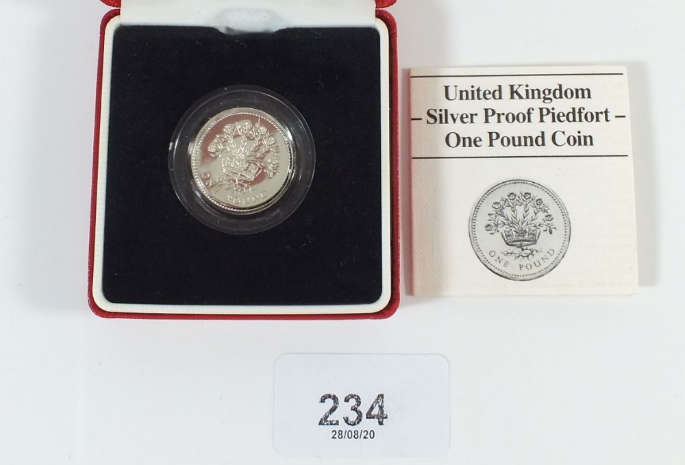 A Royal Mint Issue silver proof Piedfort coin - UK £1 1986 Northern Irish design - in case with