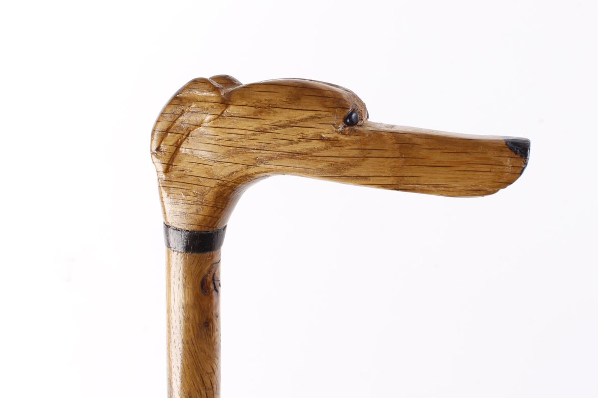 Sword stick, 28 ins tapered blade, wooden shaft, carved wooden dog's head handle - Image 3 of 3