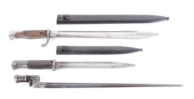 WWI S98/05 type bayonet, 14¼ ins blade, marked Rich. A. Herder and Durkopp- Werke A.G to ricasso