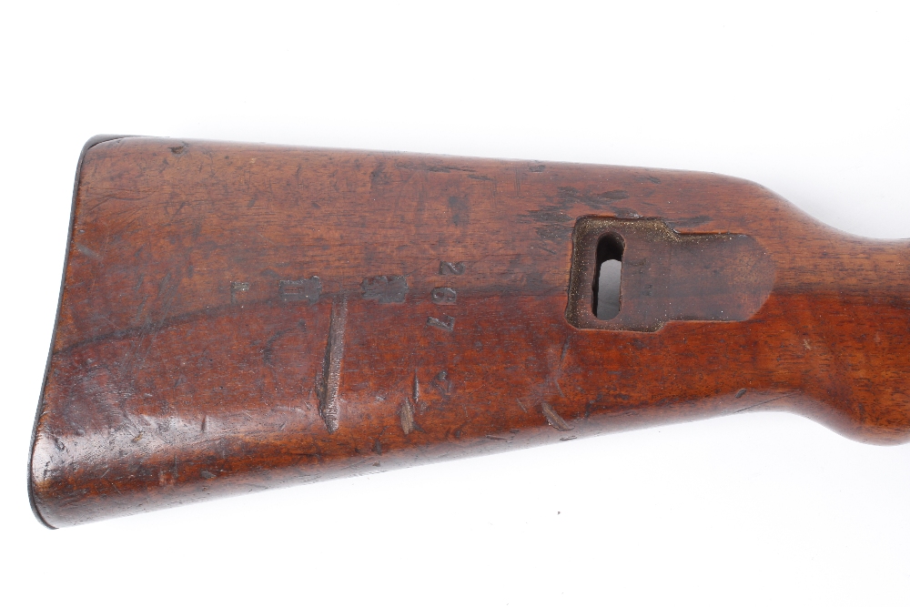 The wood and metal work of a Mauser K98 1915 bolt action military rifle - Image 3 of 4