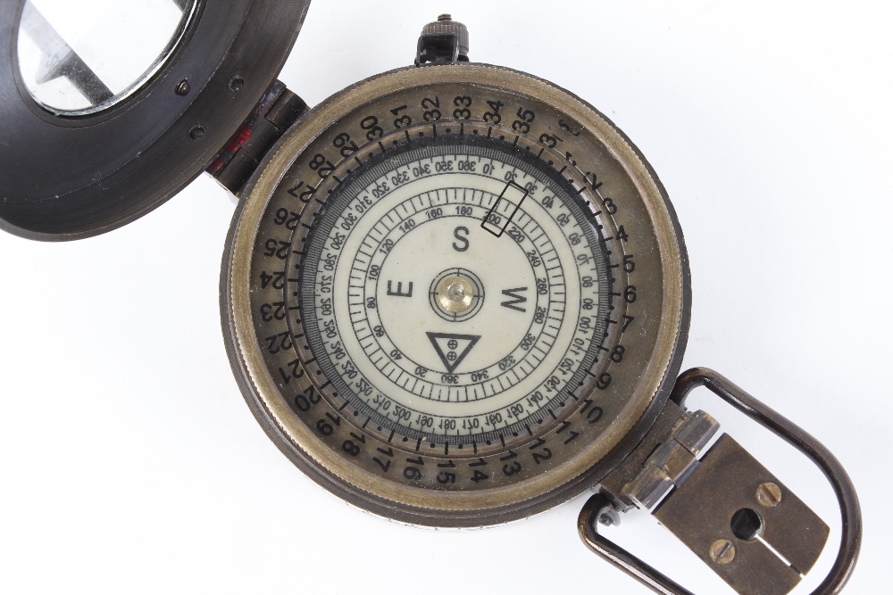 WWII military brass compass, stamped TG. Co. Ltd. London MKIII 1941 to base - Image 3 of 3