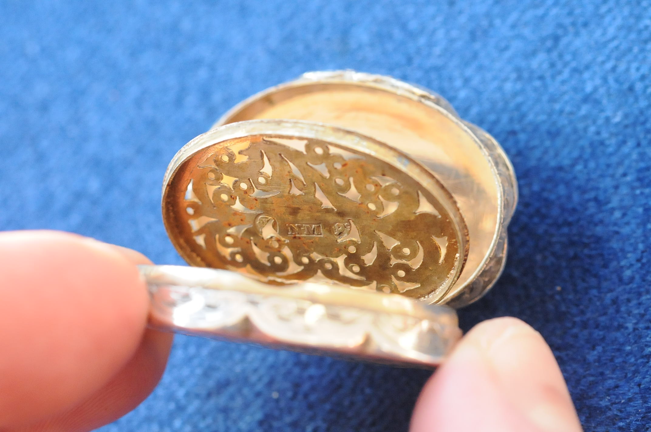 An early Victorian silver vinaigrette by Nathanial Mills, in small leather case, the lobed form with - Image 5 of 7