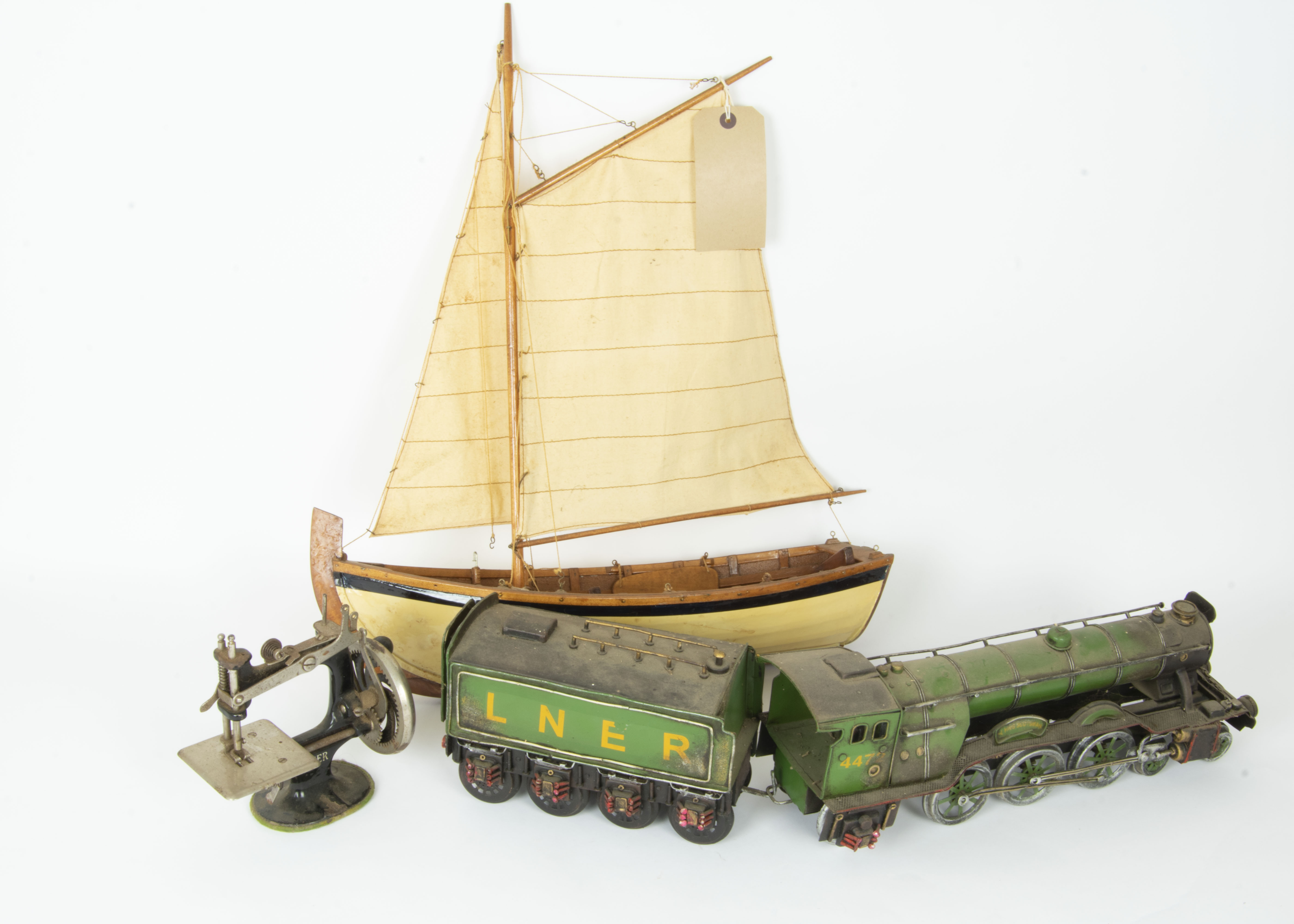 Sailing Dinghy Flying Scotsman Model and small Singer 'Button Hole' sewing machine, Dinghy