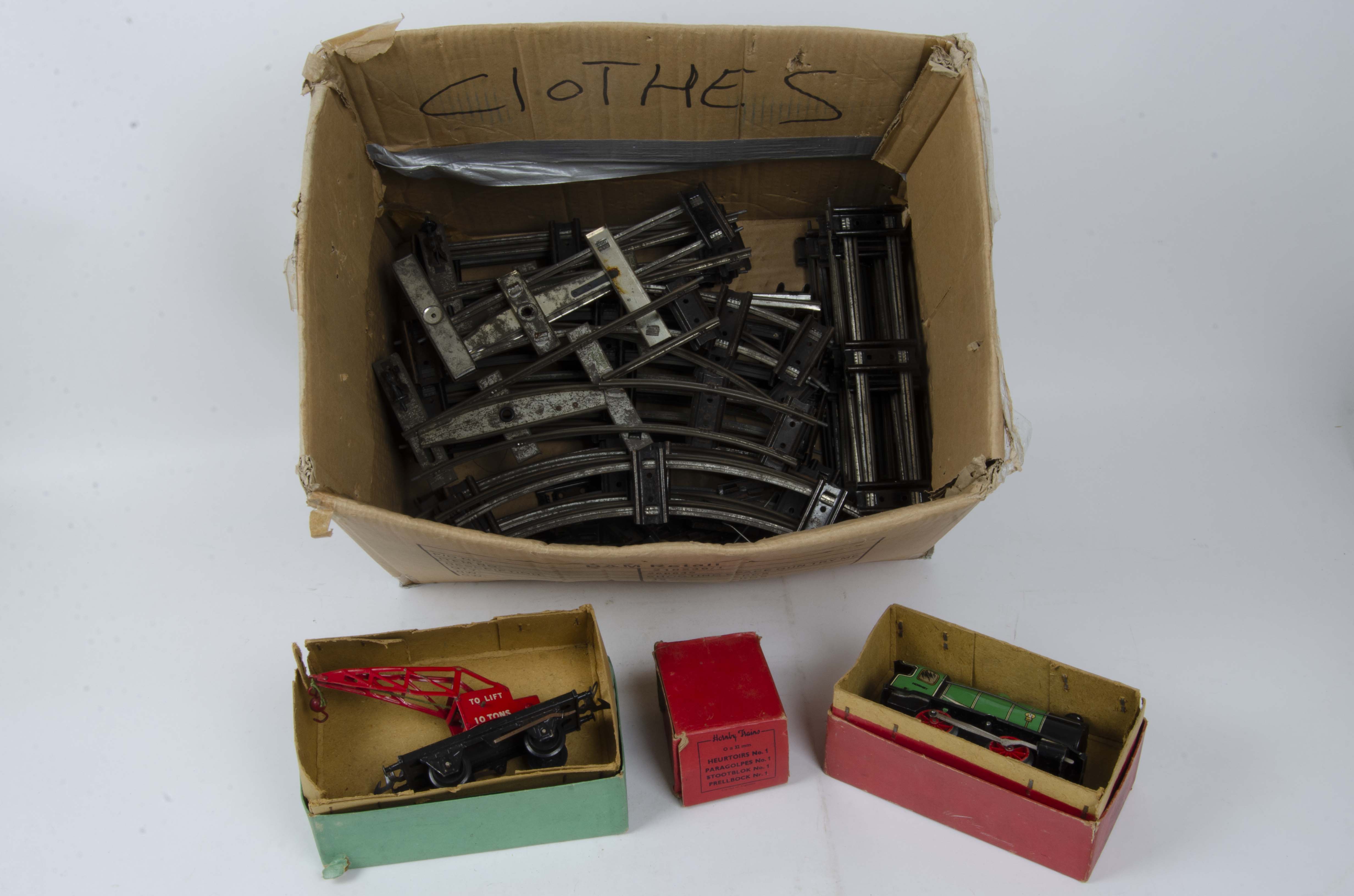 Hornby O Gauge Post-war Trains, including boxed green M1 locomotive (working but with damages and