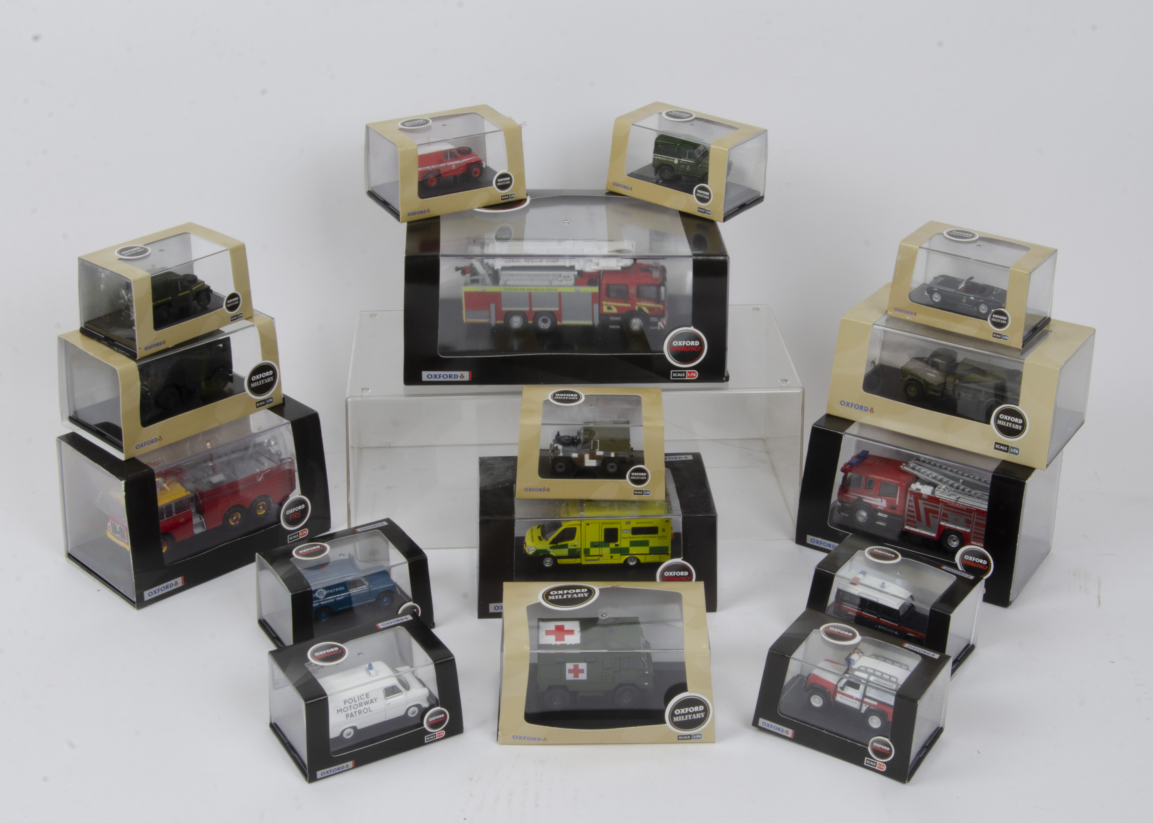 Oxford Military and Fire Emergency, a cased collection of 1:76 scale models all with card sleeves