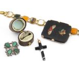 A 19th Century pietra dura brooch, 4.2cm x 5cm, of rectangular form, in gilt mount, decorated with