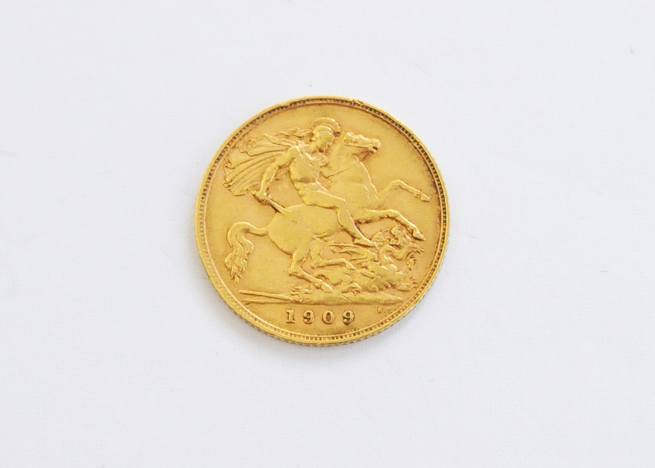 An Edward VII gold half sovereign, dated 1909 and VF