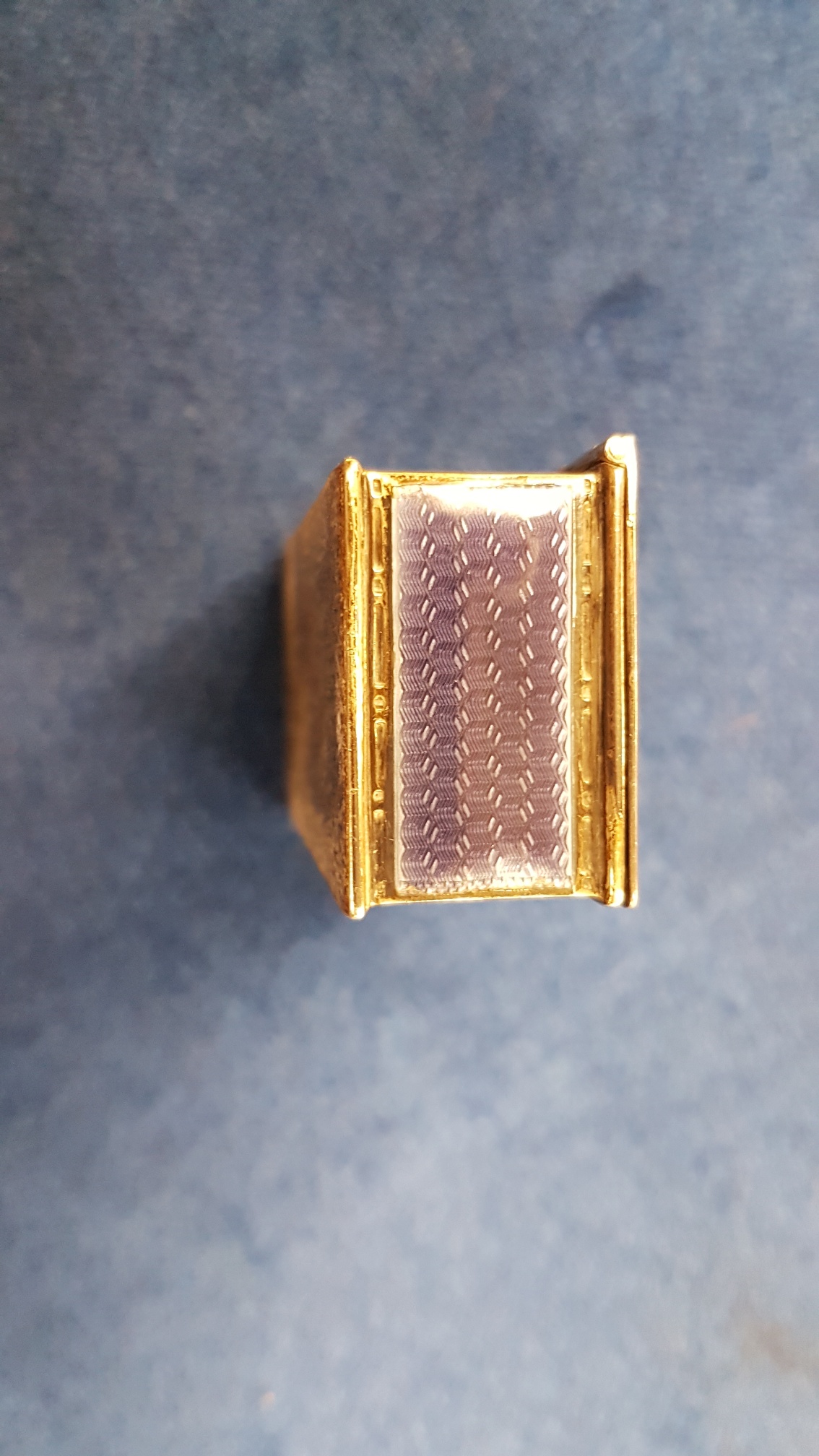 An early 20th Century silver and enamel stamp box, rectangular with purple guilloche enamel, 6cm - Image 3 of 7