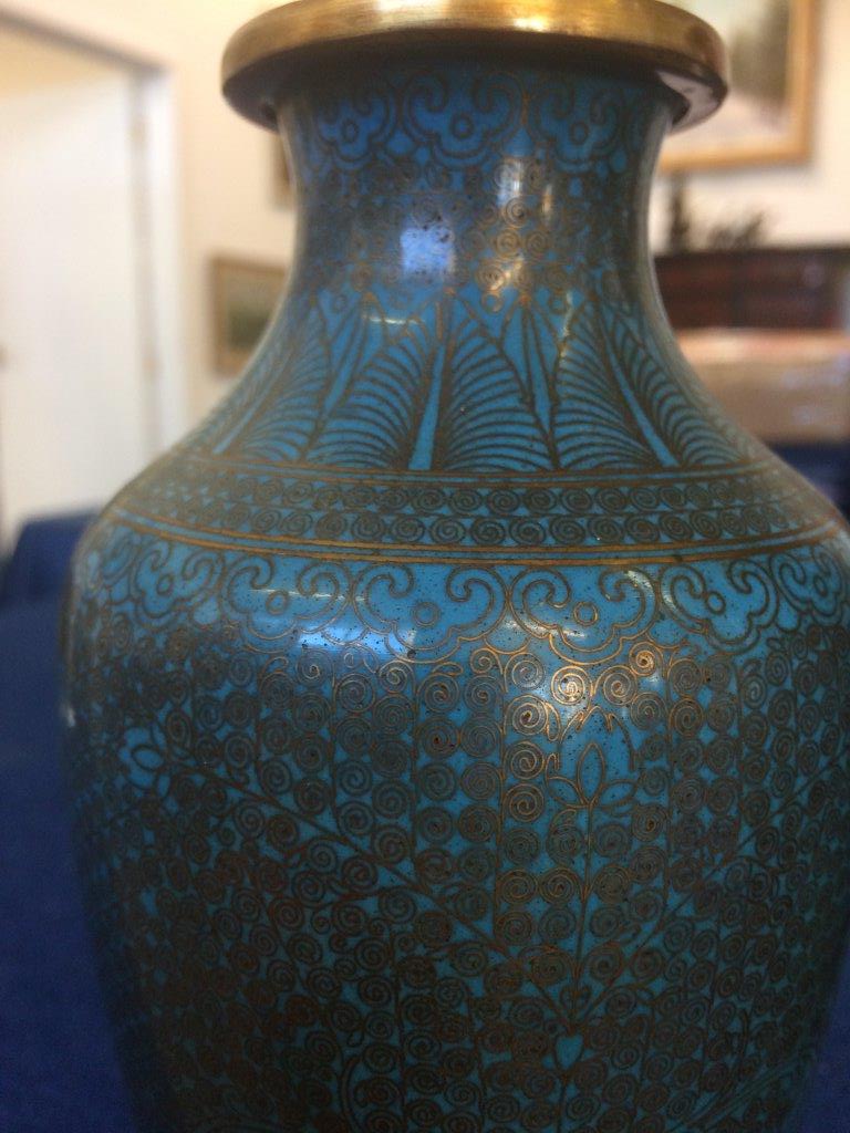 A pair of Asian cloisonné enamel vases, with uniform turquoise colouring, the intricate metalwork - Image 4 of 5