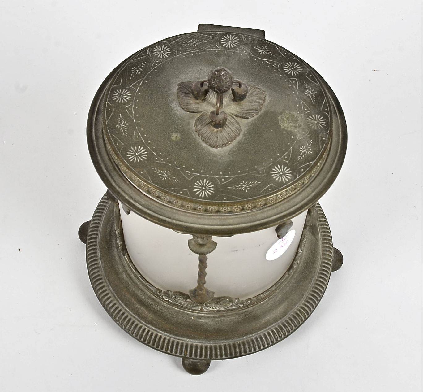 A 20th Century biscuit barrel, set within a with a metal frame with carved decoration of flowers, - Bild 2 aus 2