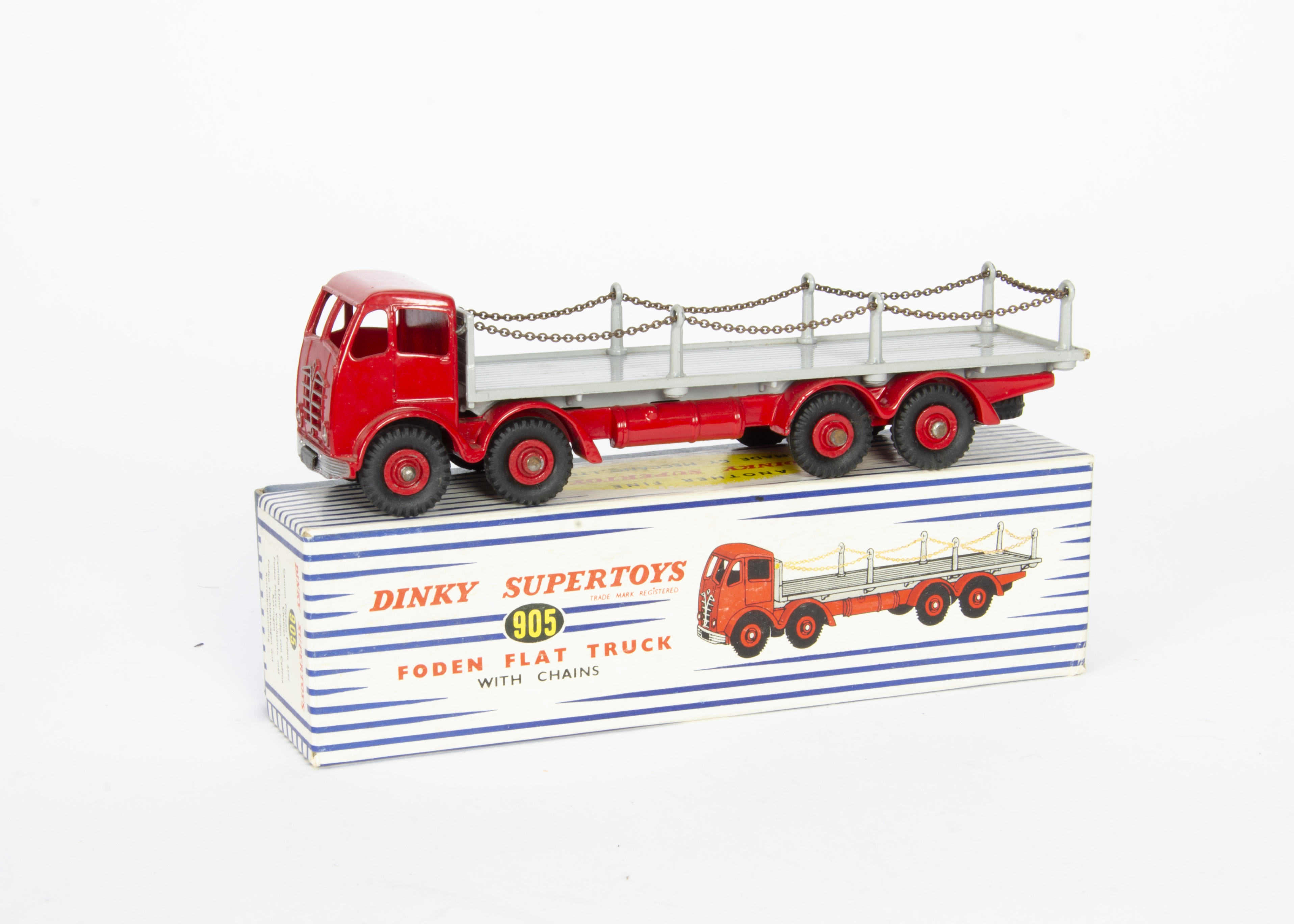 A Dinky Supertoys 905 Foden Flat Truck With Chains, 2nd type red cab, chassis and grooved hubs, grey