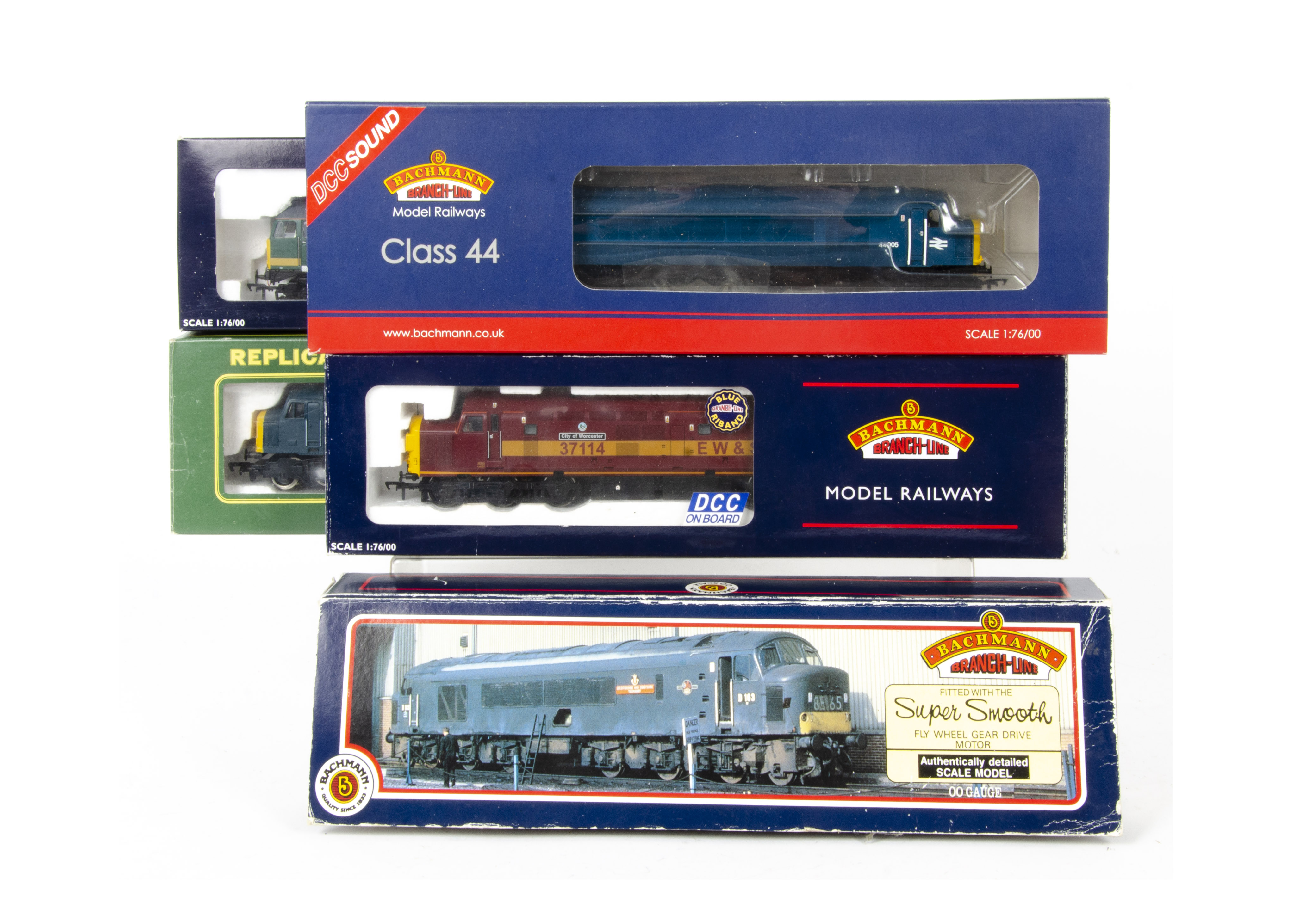 Bachmann and Replica 00 Gauge Diesel Locomotives, Bachmann 32-775DC EWS maroon Class 37114 'City