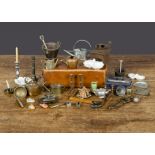 Dolls’ house kitchen equipment, including toast rack with toast, a coffee grinder, an oak tray,