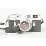 A Leitz Wetzlar Leica M3 Camera, chrome, serial no. 866 104, 1957, double-stroke, body F-G, scuffing