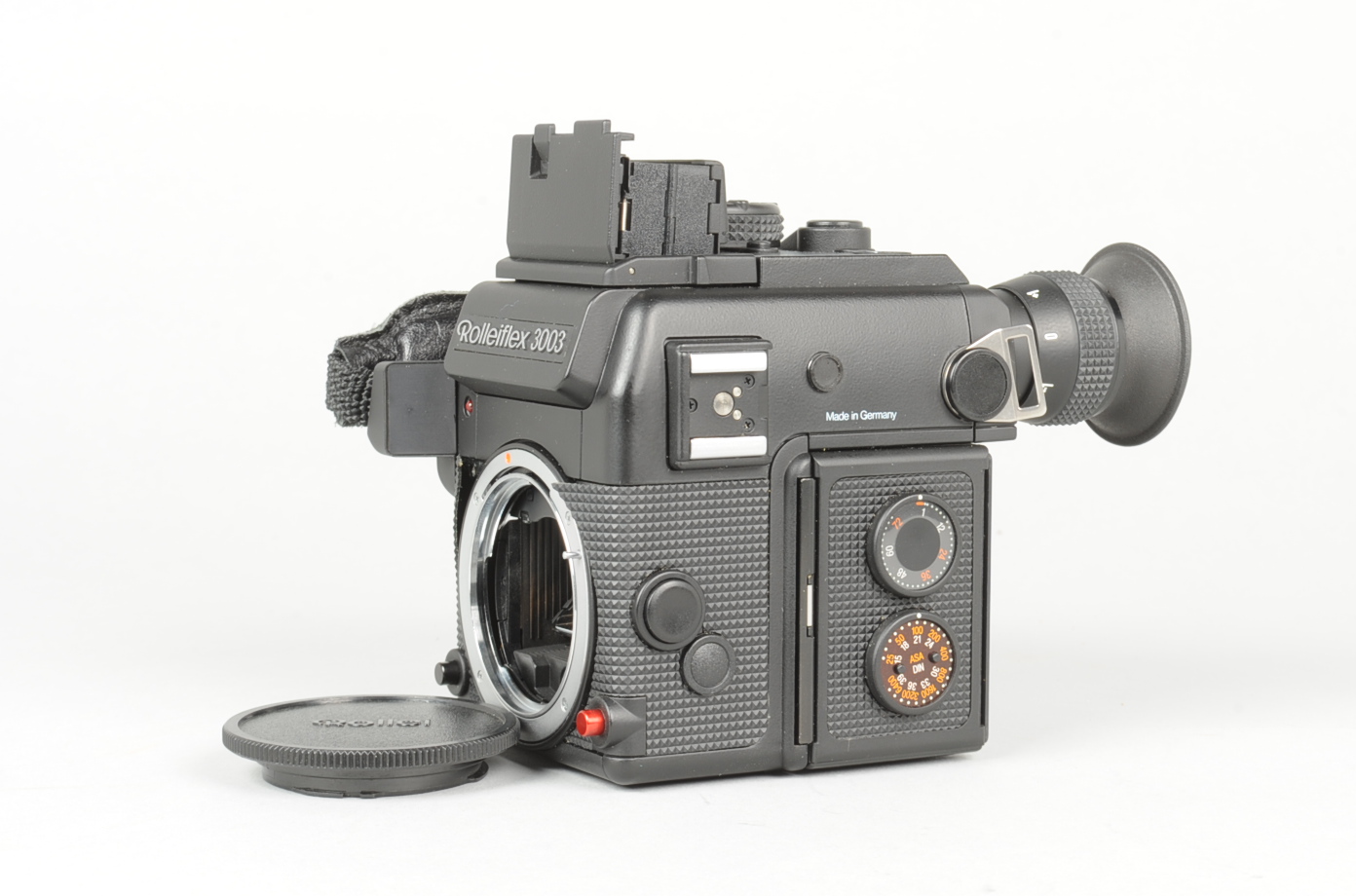 A Rolleiflex 3003 Camera body, serial no 007700003, powers up, shutter fires, otherwise untested,