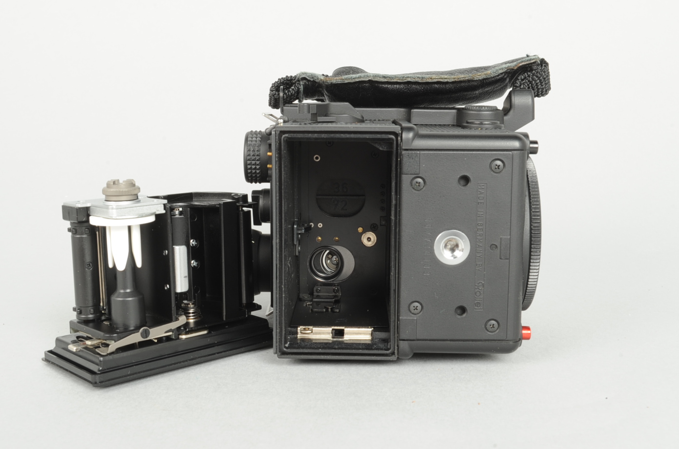 A Rolleiflex 3003 Camera body, serial no 007700003, powers up, shutter fires, otherwise untested, - Image 5 of 6