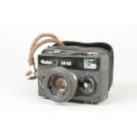 A Rollei 35 SE Compact Camera, black, made by Rollei Singapore, shutter working, not battery tested,