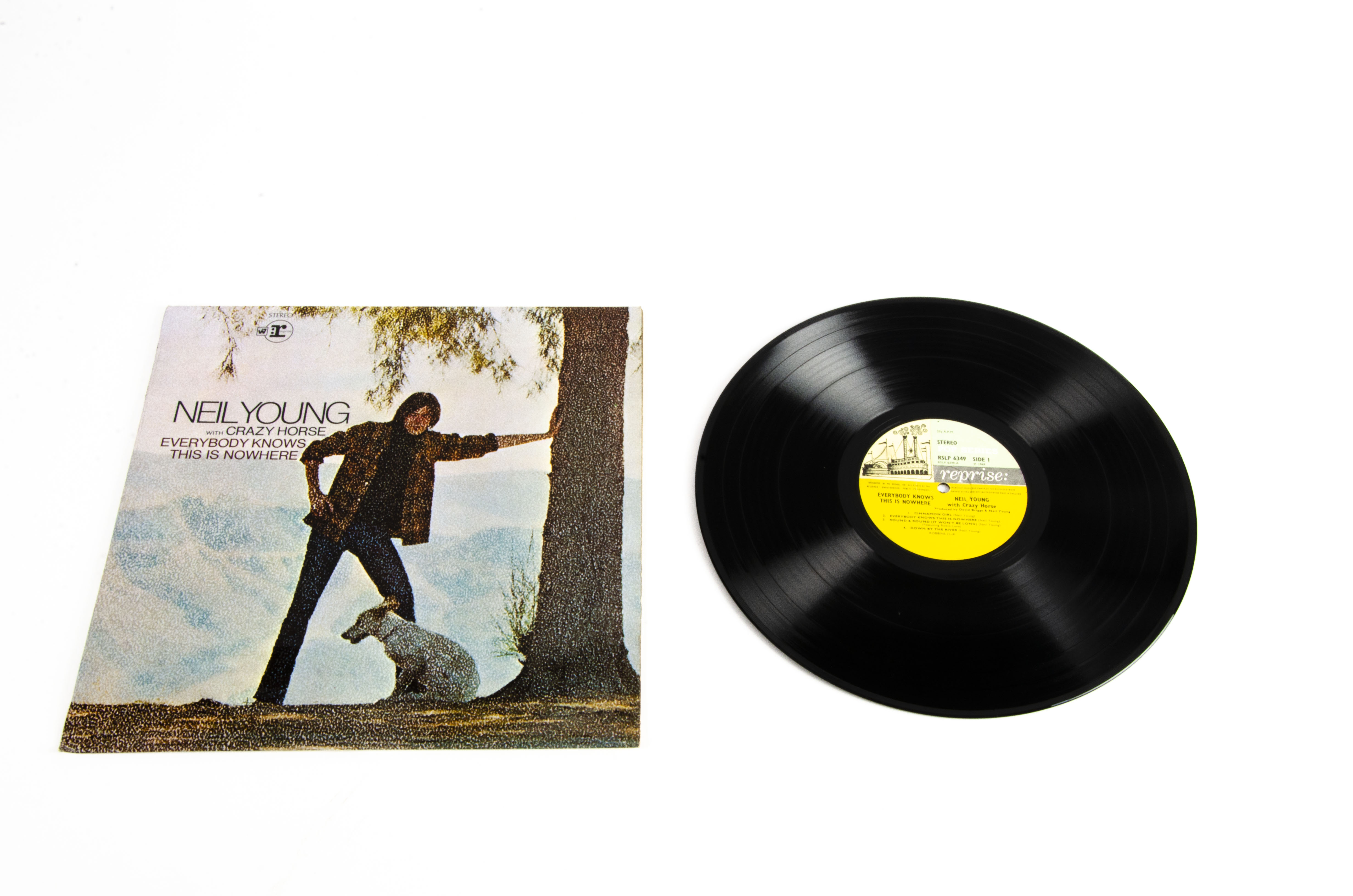 Neil Young LP, Everybody Knows This Is Nowhere LP - Original UK Stereo release 1969 on Reprise (RSLP