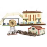 Krauss (Fandor) and Other O Gauge Scenic Accessories, including an uncommon high-standing station
