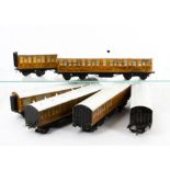 Leeds paper sided 0 Gauge LNER Teak coaches with paper sides, comprising two 38364 First/Third/