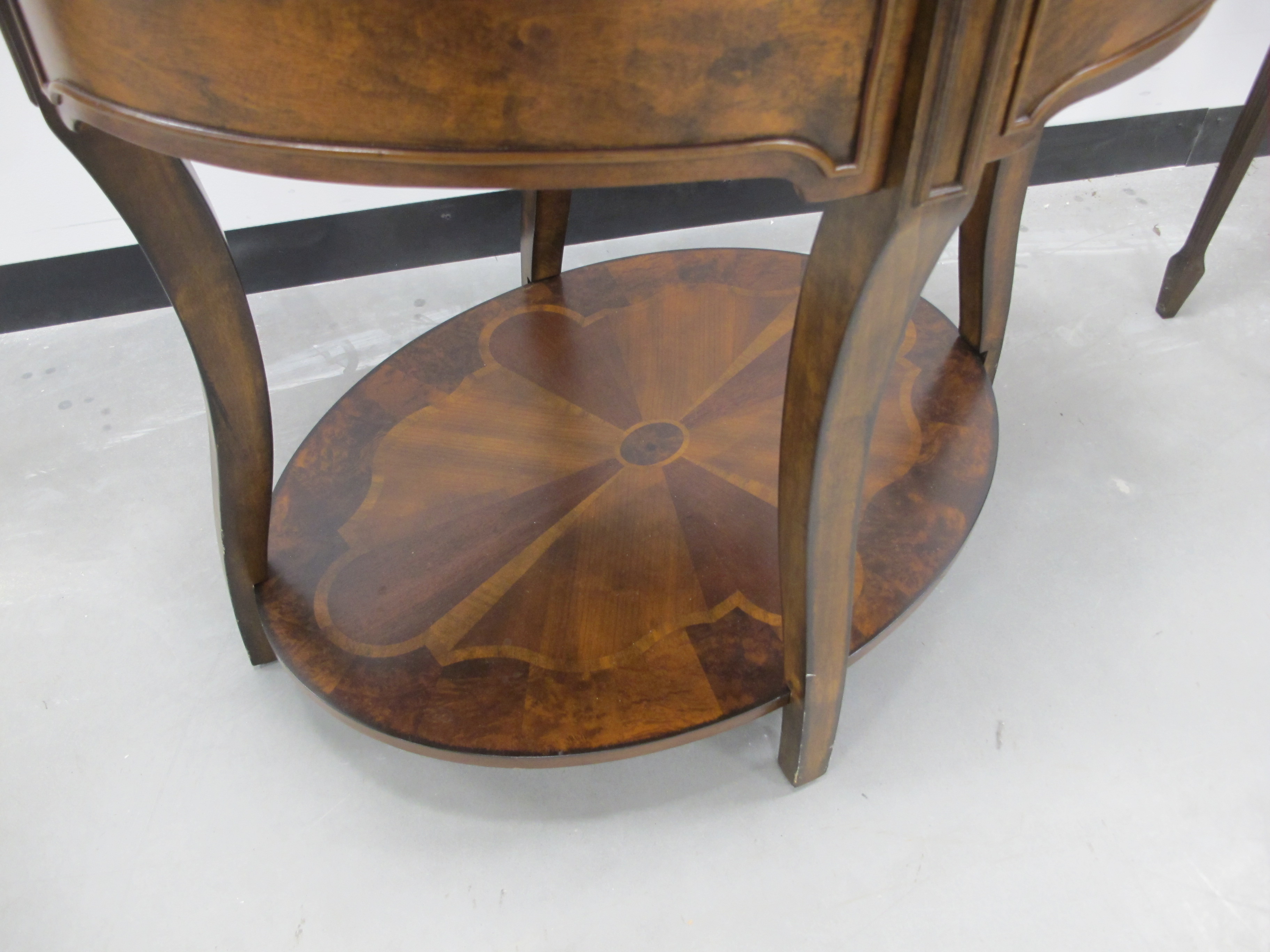 A contemporary mahogany and walnut two tier oval centre table, inlaid fan design to top and lower - Image 3 of 4