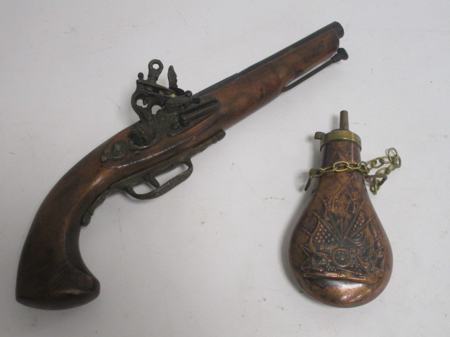 A novelty pistol and another novelty powder/shot flask, with field artillery and crossed rifle - Image 2 of 2