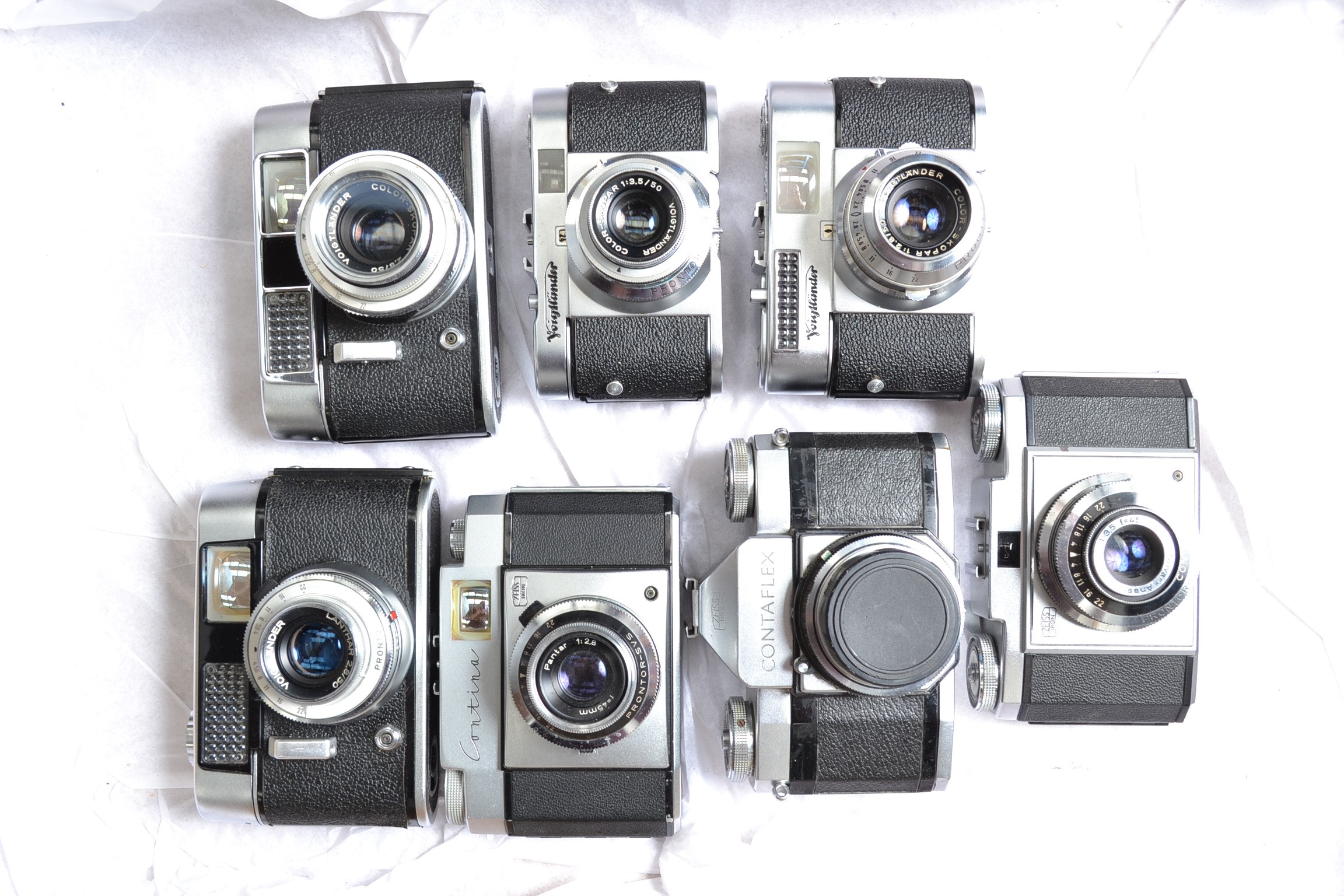 35mm Cameras, a Zeiss Ikon Contaflex I, Contina Ia, Ic , Voigtländer Vito B, BL, CD and CL