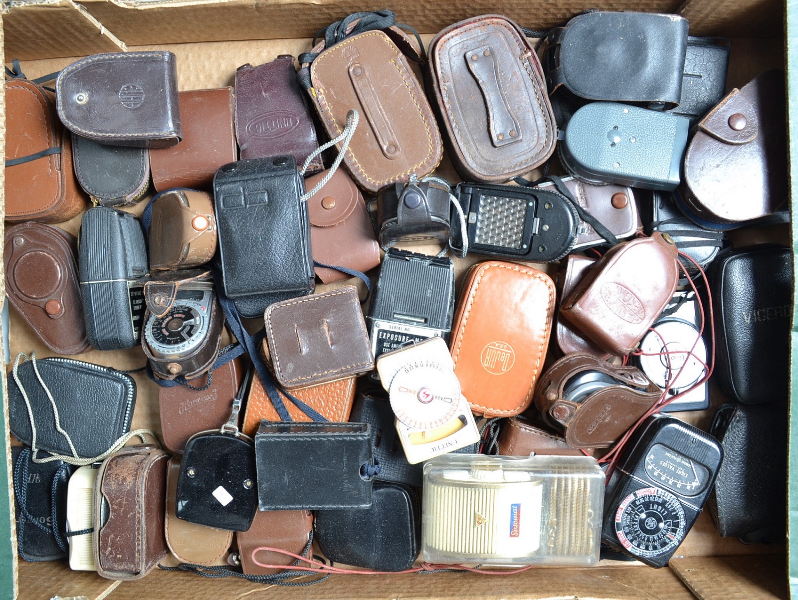 A Tray of Light Meters, manufacturers including General Electric, Sixtomat, Sekonic, many other