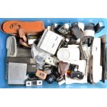 Polaroid Cameras and Accessories, Polaroid 850 land camera (AF), various Polaroid light meters,