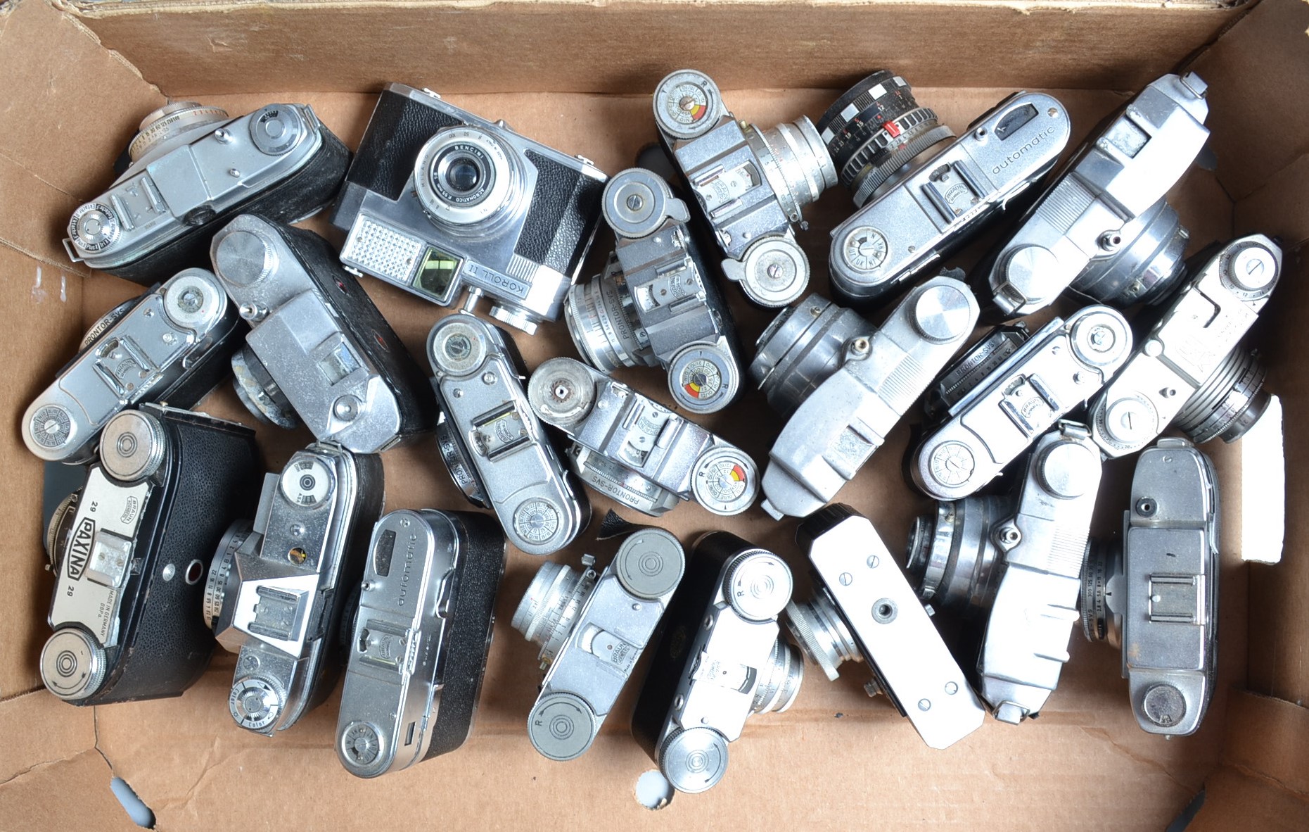 A Tray of Viewfinder Cameras, including various Braun models, Bilora Radix, Koroll 24, King Regular,