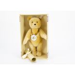 A Steiff Club Edition 1995/96 Baby Bear 1946, Blonde 35, 513 for the year, in original box with