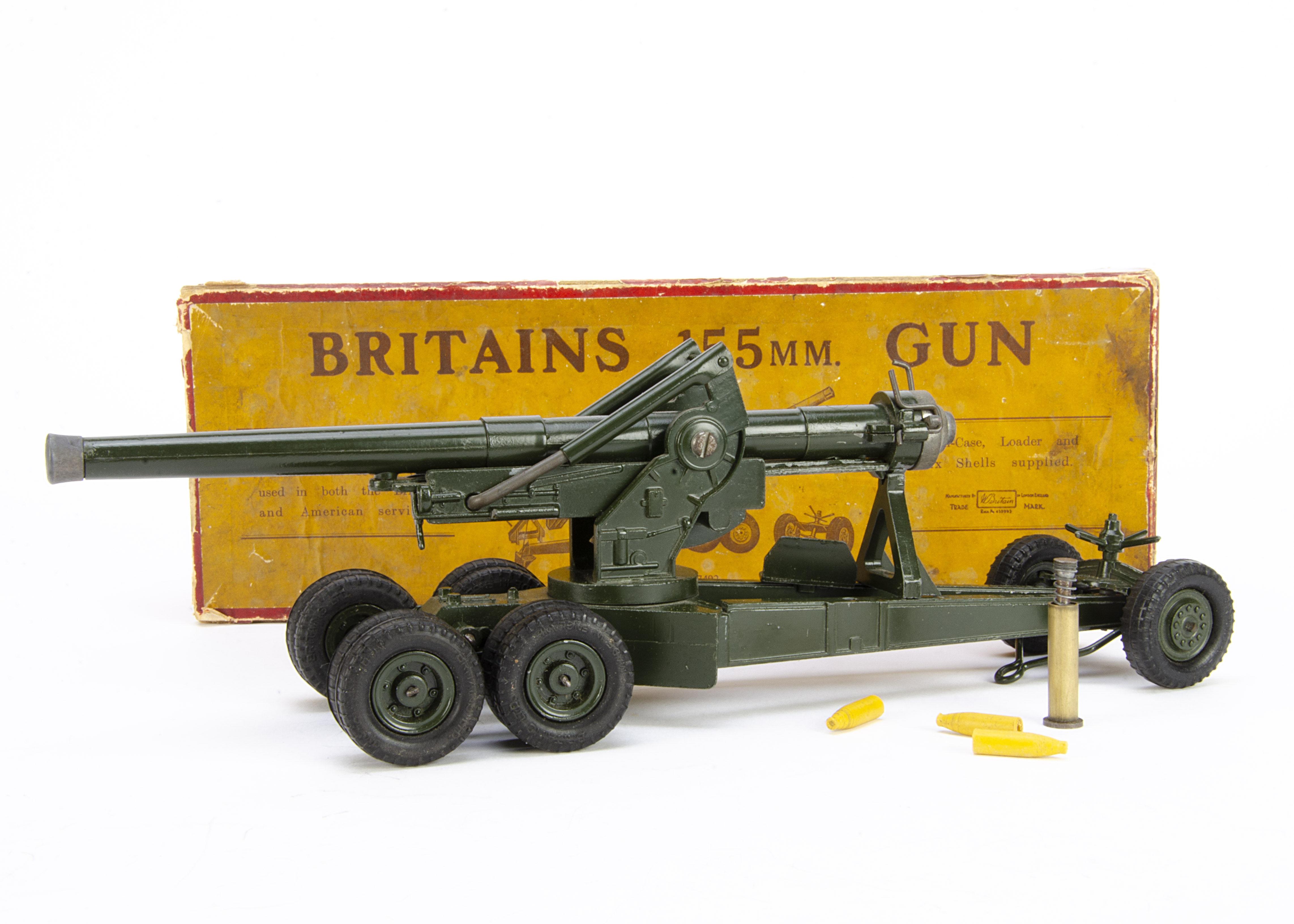 Britains boxed 155mm Gun, gun missing one spade, otherwise good complete condition with cartridge