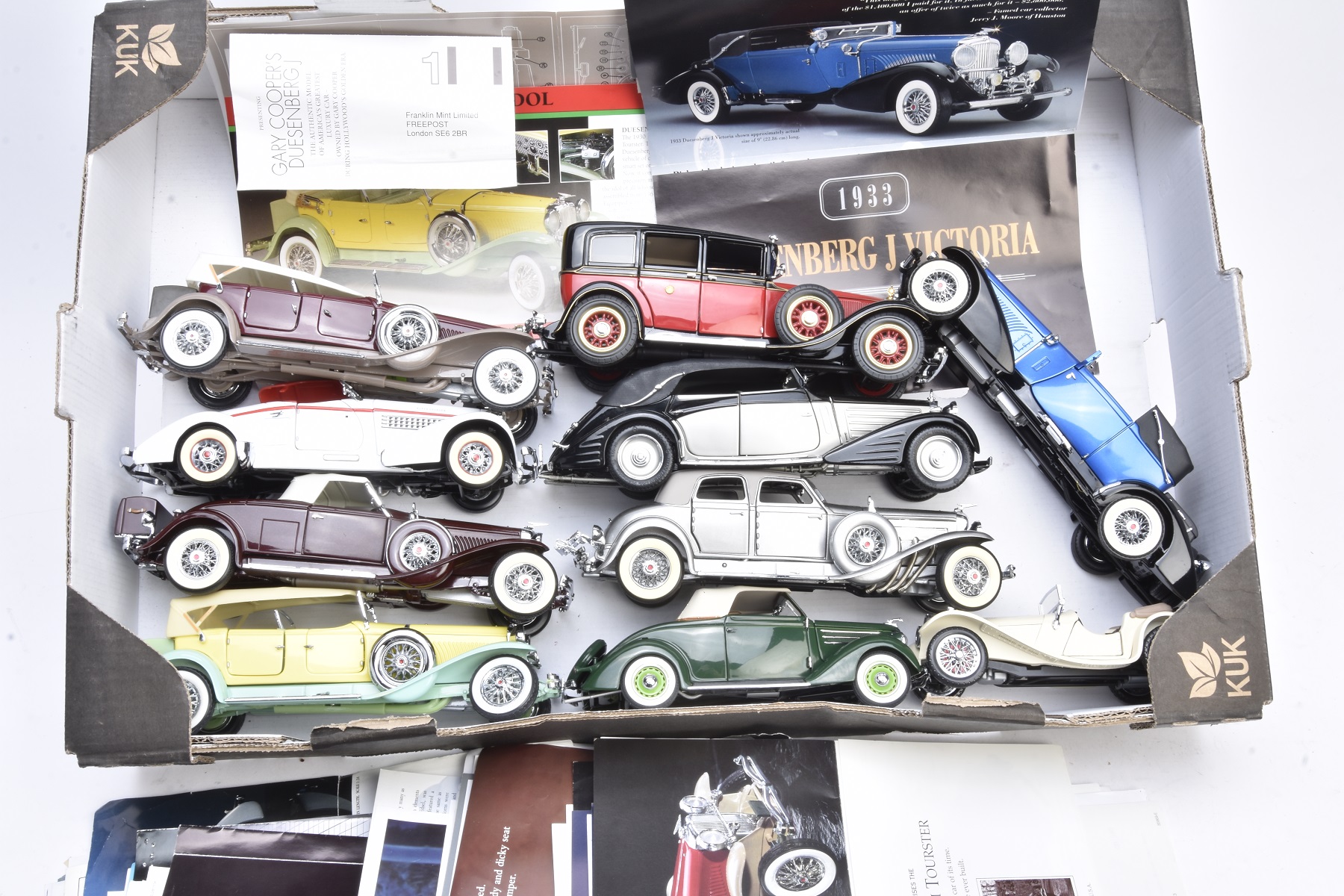 Franklin Mint 1:24 Scale Vintage Cars, an unboxed group comprising, 1935 Auburn, 1939 Maybach