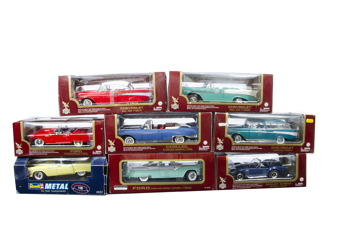 1:18 Scale Diecast American Classic Cars, a boxed group of eight comprising Road Legends, 92058