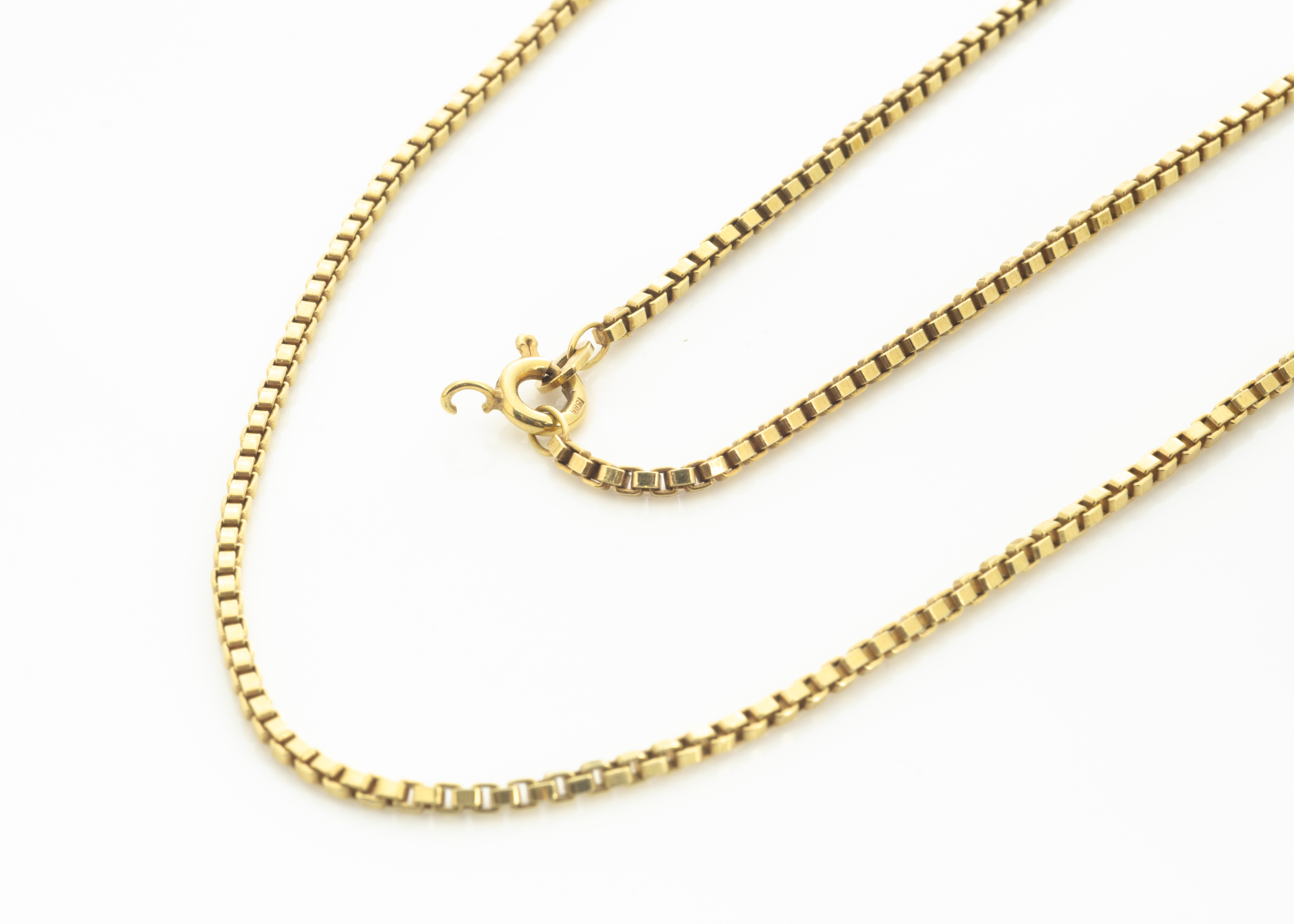 A 14ct gold fine link necklace, the cube links with circular clasp, 34cm together, 14.7g