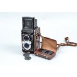 A Yashica 635 TLR Camera, serial no ST 1040470, shutter working, release button sticking