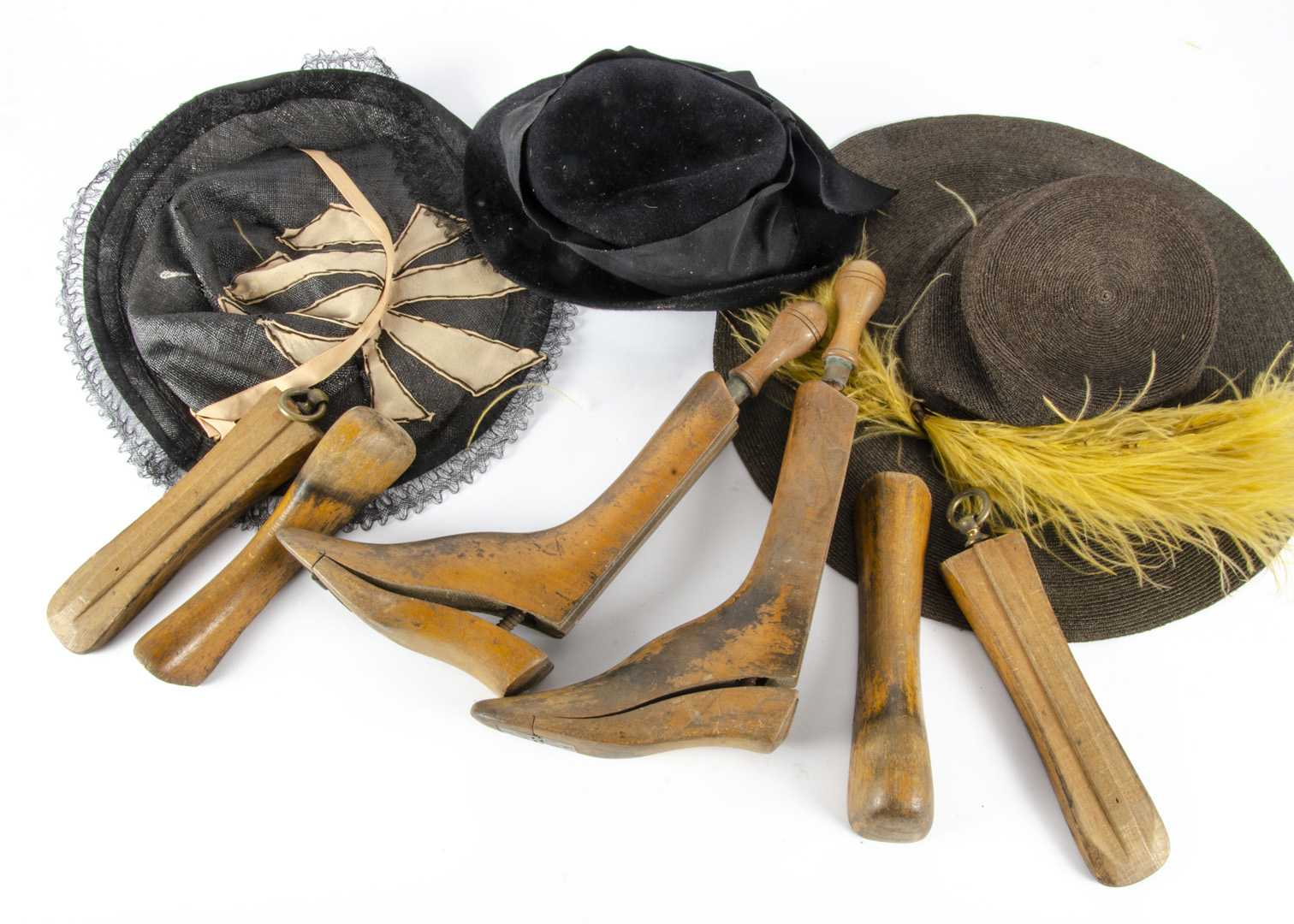 A trunk of assorted items, to include shoes, hats and accessories, including a pair of Edwardian
