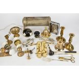 A quantity of metal ware collectables to include a Maw & Co 20th Century medical needle, a Belling