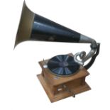 A horn gramophone, Victor 'Monarch Junior', 1904-5 version, with 8-inch turntable