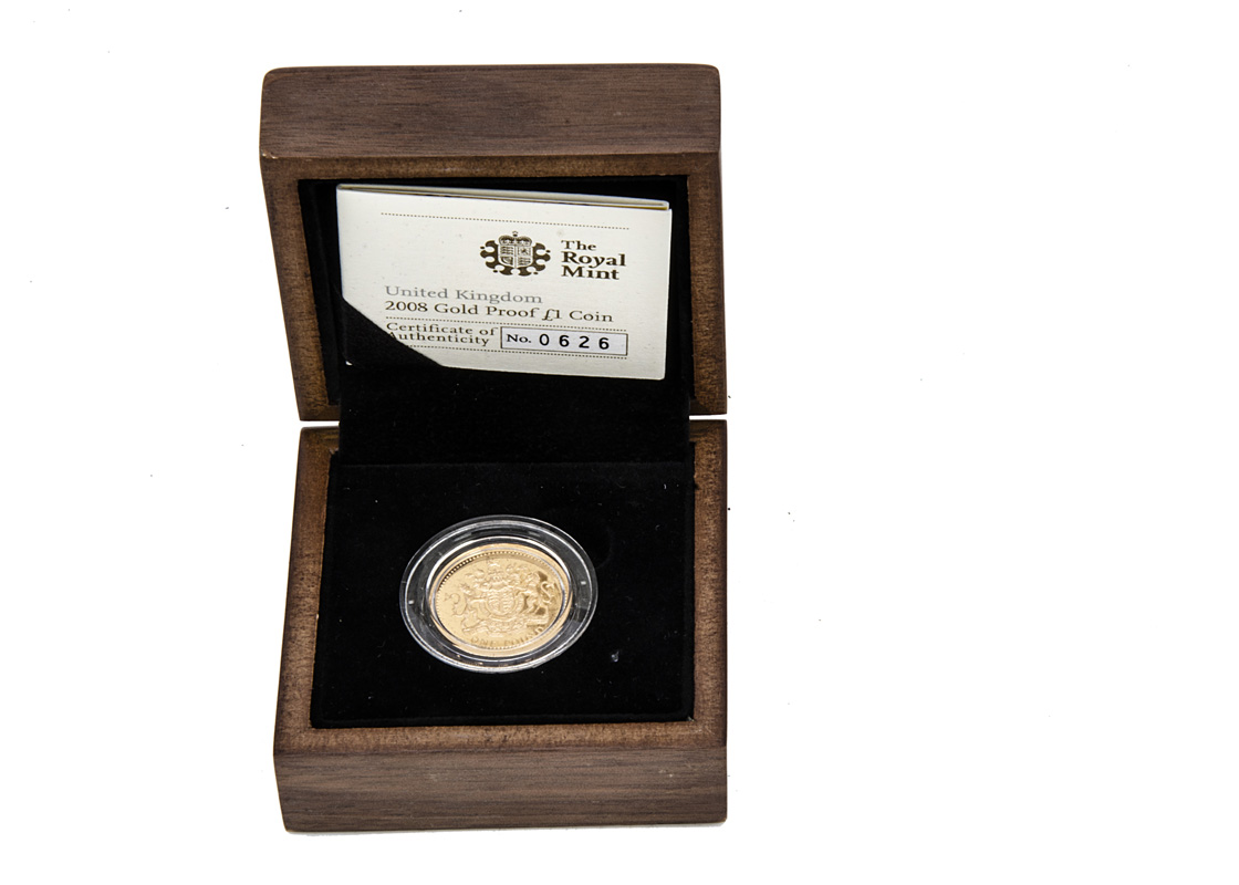 A modern Royal Mint UK 2008 Gold Proof £1 Coin, in fitted box with certificate 0626, approx 19.6g