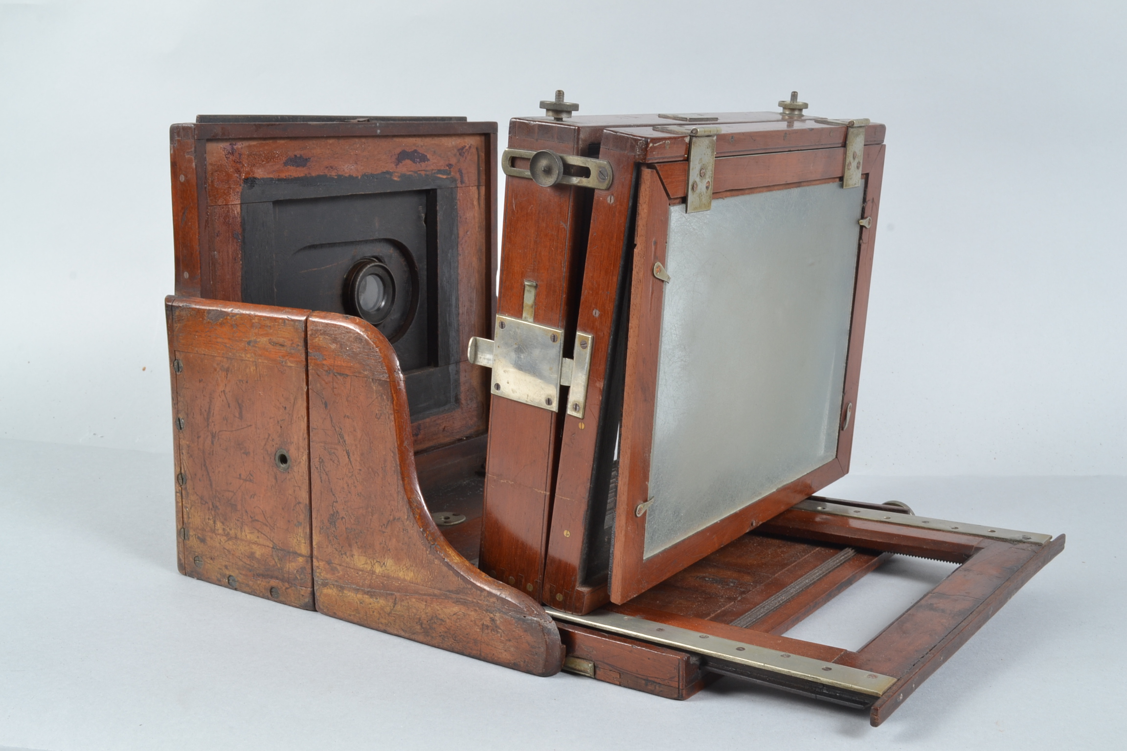 A George Mason & Co Whole Plate Mahogany Tailboard Stereo Camera, nameplate 'GEORGE MASON & CO - Image 4 of 6