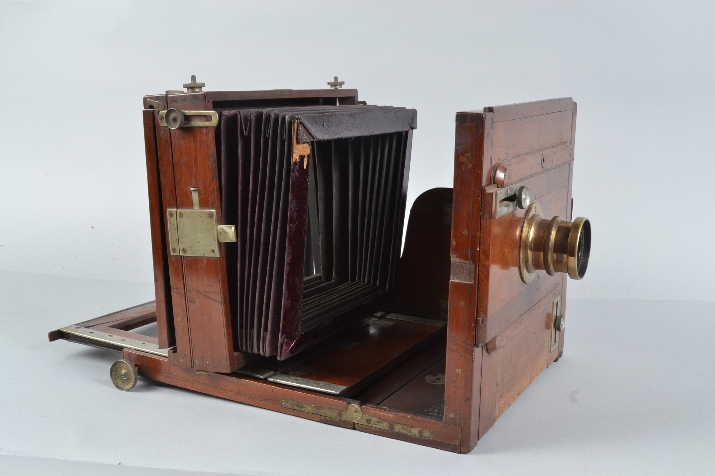A George Mason & Co Whole Plate Mahogany Tailboard Stereo Camera, nameplate 'GEORGE MASON & CO