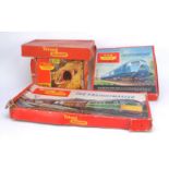 Tri-ang 00 Gauge Freightmaster and Blue Pullman Train Sets and other items, RS51 Freightmaster Set
