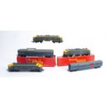 Tri-ang 00 Gauge Transcontinental Series Double-Ended blue and yellow Diesels and Coaches, R159 with