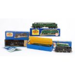 Hornby-Dublo 00 Gauge 3-Rail Diesel Locomotives and Tank Engines, 3232 BR green Co-Co Diesel