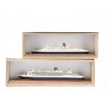 White Metal 1/1250 Scale Famous Liners by Classic Ship Models, two boxed examples CSC 094 Queen Mary